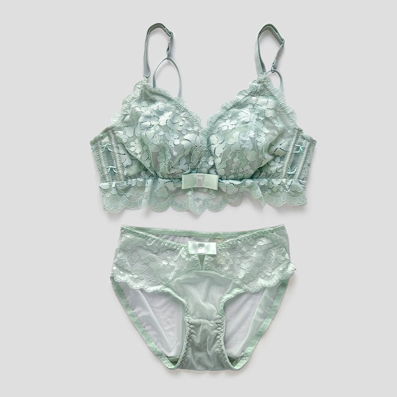 Pure lust-style underwear for women, ultra-thin latex sexy lace push-up bra set without wires and beautiful back
