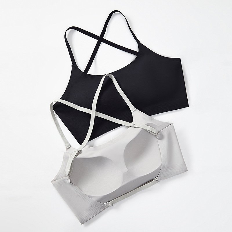Beautiful back underwear women's suspender one-piece large backless bra seamless small chest gathered thin section tube top summer Japanese style ice silk