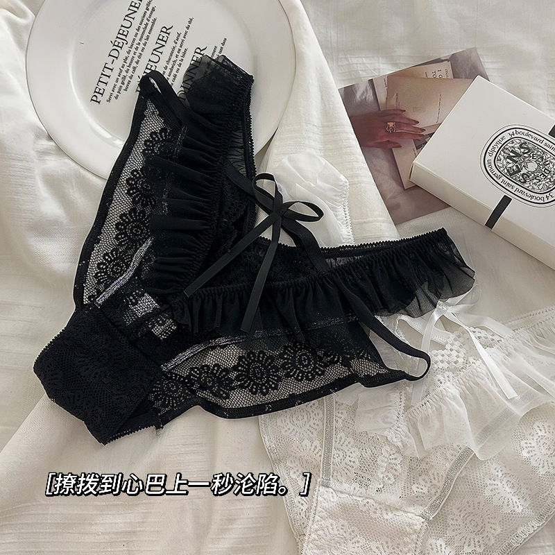 Luo Liqingfeng~Japanese sexy lotus leaf flying lace panties women's low-waist hollow pure desire breathable briefs