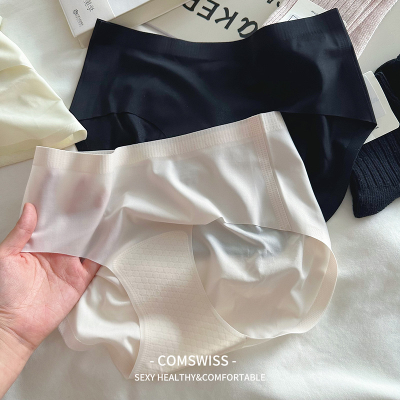 Relaxing color matching extended crotch peach buttocks ultra-thin floating quick-drying spring and summer 7A antibacterial traceless ice silk women's underwear