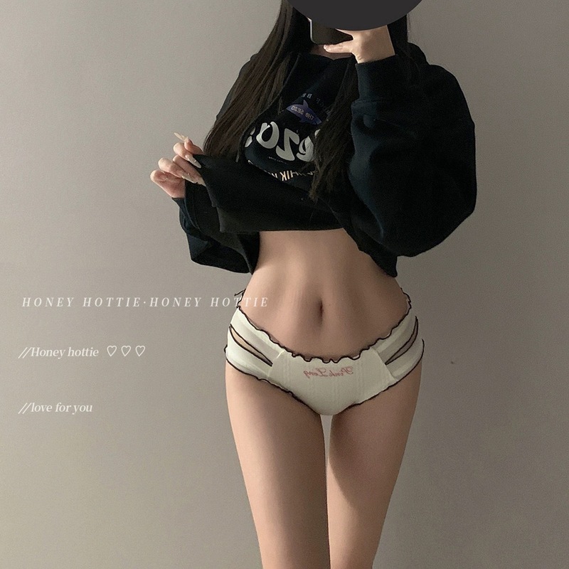 Japanese sweet, gentle and comfortable contrasting color hemmed girls' underwear skin-friendly pure lust style pure cotton 2024 new briefs