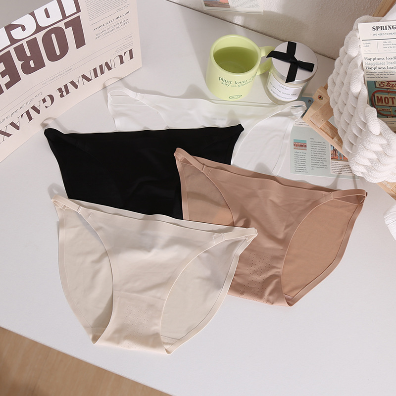 Japanese simple seamless ice silk briefs, breathable and comfortable solid color one-piece low-waist girls' underwear in summer