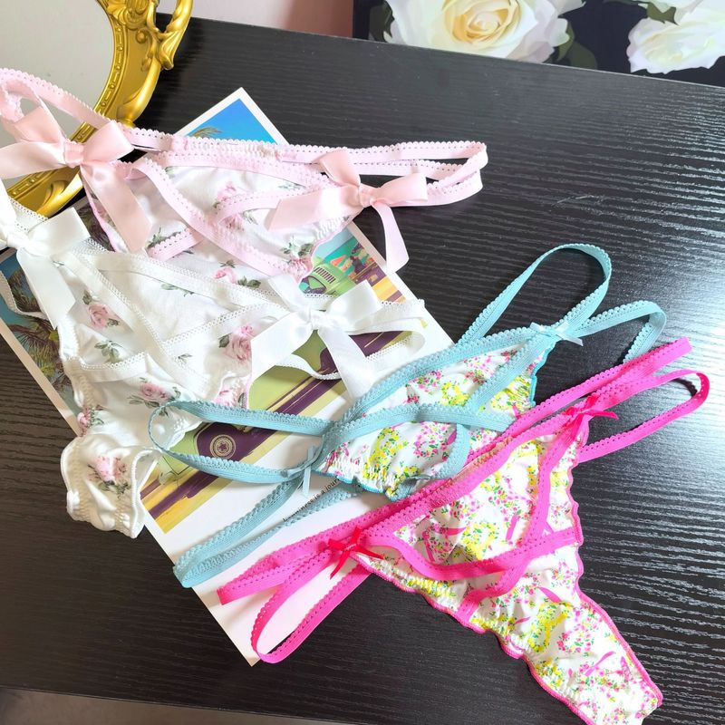 Good quality Japanese style cute broken flower thong women's hollow cross thin strap T pants low waist