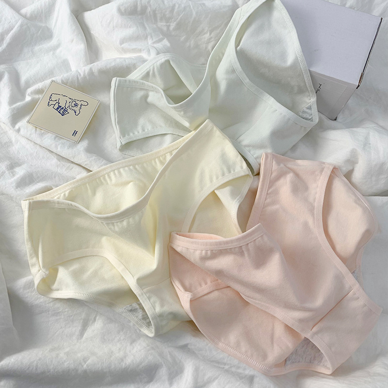 Original solid color simple and cute cartoon women's underwear, comfortable and breathable underwear, pure cotton crotch bag hip women's briefs
