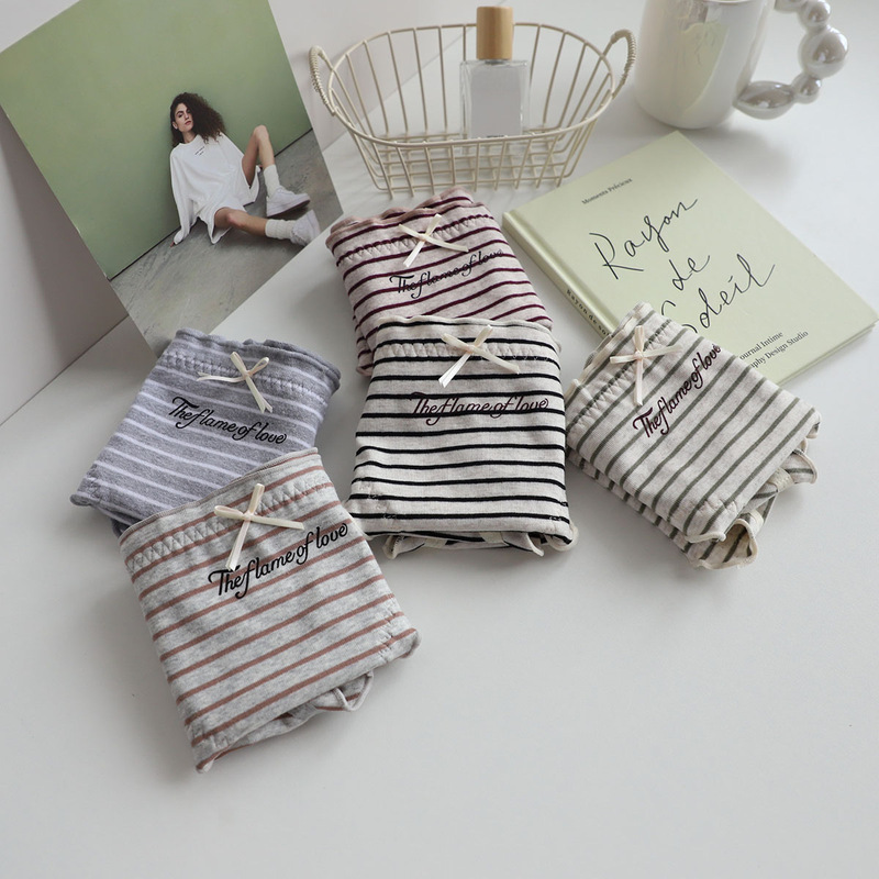 Free and easy girly striped underwear with letter print, trendy cotton underwear, lazy student breathable butt lifting underwear