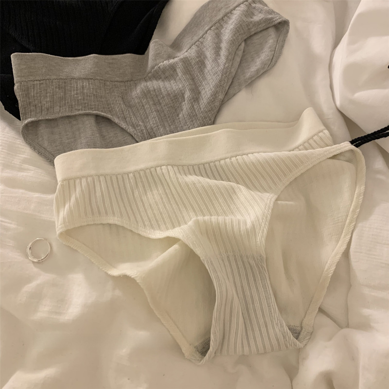 Japanese mid-waist threaded pure cotton solid color pure cotton crotch high elastic comfortable simple autumn and winter new girls' briefs