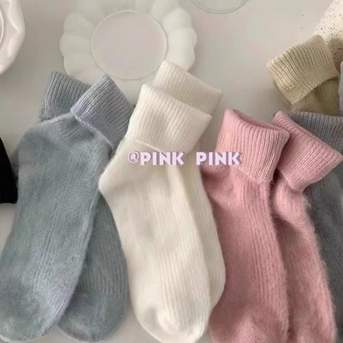 Soft and glutinous solid color plush socks for women in autumn and winter plus velvet to keep warm girls striped mid-calf socks cold-proof cotton socks for students