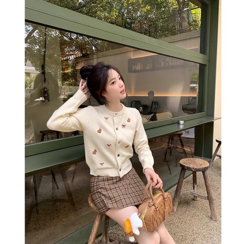 Gentle bow dog embroidery sweet sweater knitted cardigan coat autumn and winter short bottoming top for women