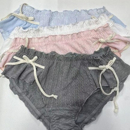 New fall and winter hemp cotton women's boxer briefs with wide side seams and pigtail bows to keep warm, comfortable, breathable, skin-friendly underwear