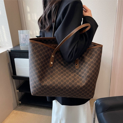 Cross-border retro bag women's large capacity 2024 new casual shoulder tote bag versatile fashion commuter handbag