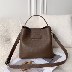 Street trend genuine leather tote bag for women large capacity bucket bag shoulder portable commuting bag for women