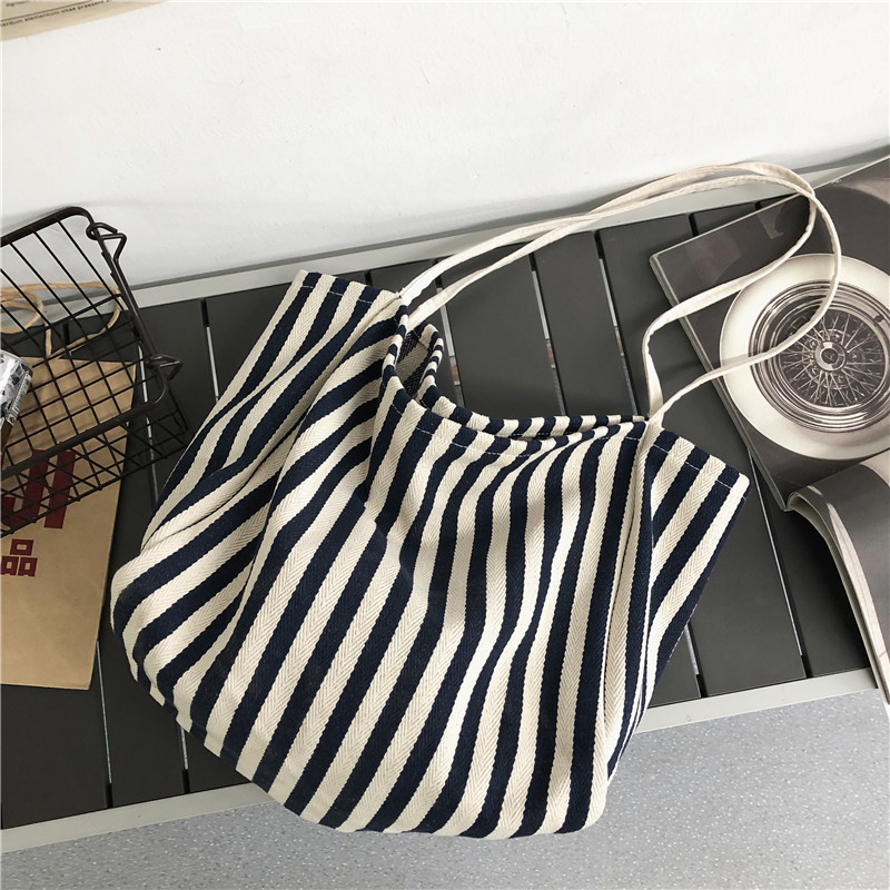 Korean style striped canvas bag for women, simple literary shoulder bag, large capacity lazy wind canvas hand-held shopping bag