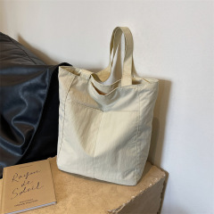 Japanese waterproof nylon bag, casual shoulder bag, female student class handbag, niche commuting tote bag