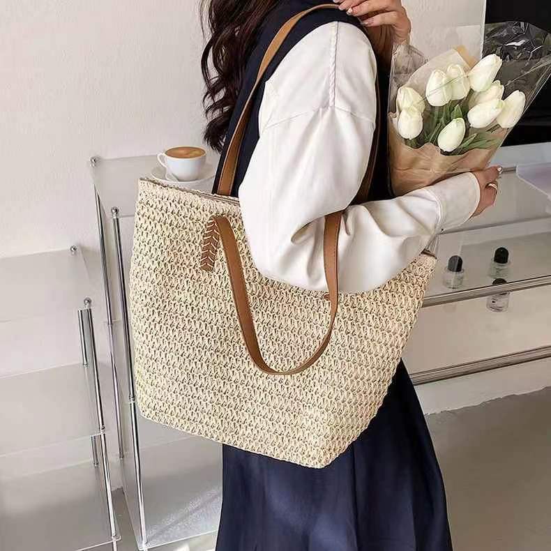 Simple shoulder large-capacity straw bag for women summer versatile straw bag woven bag seaside vacation beach bag rattan bag