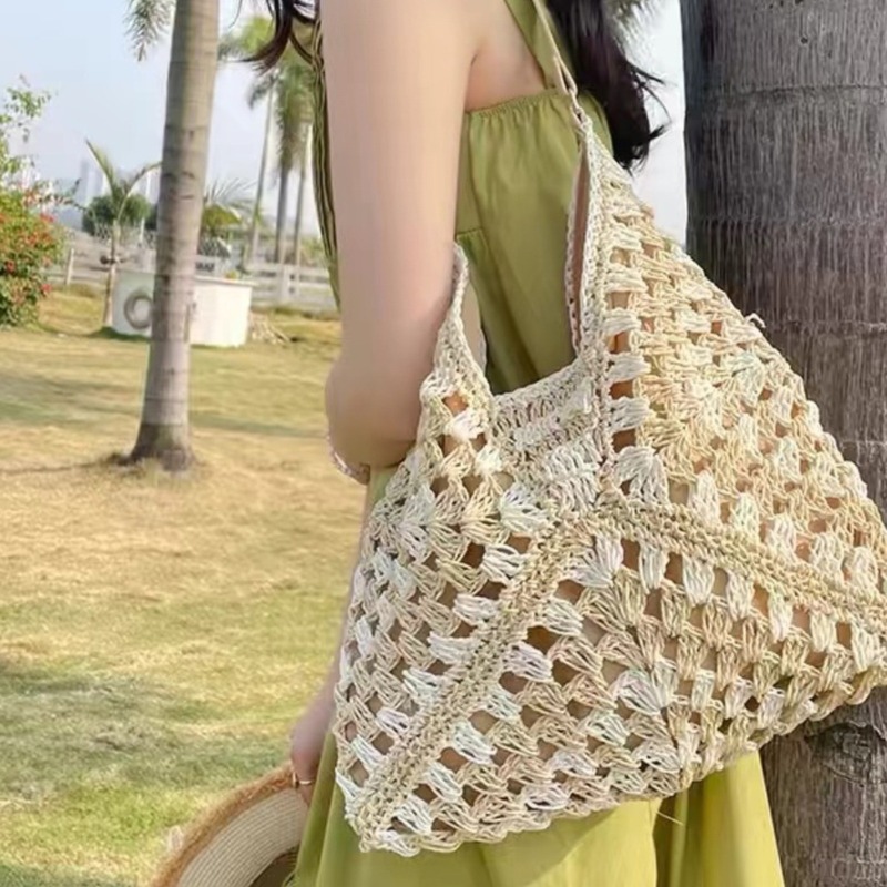 Summer new woven bag casual travel niche hollow single shoulder straw bag commuter tote bag versatile women's bag