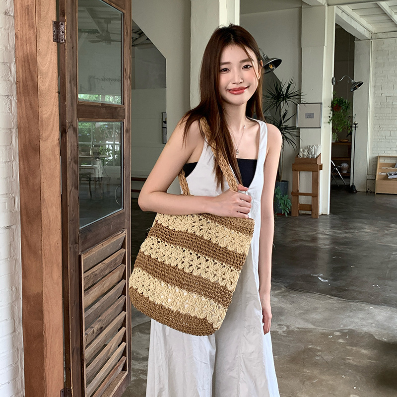 2024 New Large Capacity Summer Straw Bag Retro Shoulder Bag Seaside Beach Bag