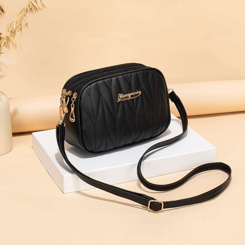Large-capacity three-zipper crossbody bag 2024 new fashion simple V-shaped rhombus heart-shaped embroidered monochrome camera bag