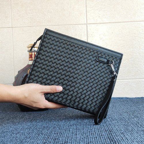 New woven pattern 2024 trendy men's bag clutch bag men's business bag hard leather texture envelope bag large capacity clip bag