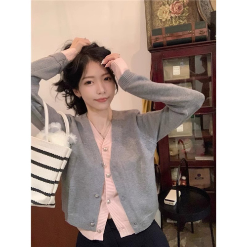 Fake two-piece knitted cardigan jacket for women French style gentle sweater Korean style chic chic foreign style beautiful top