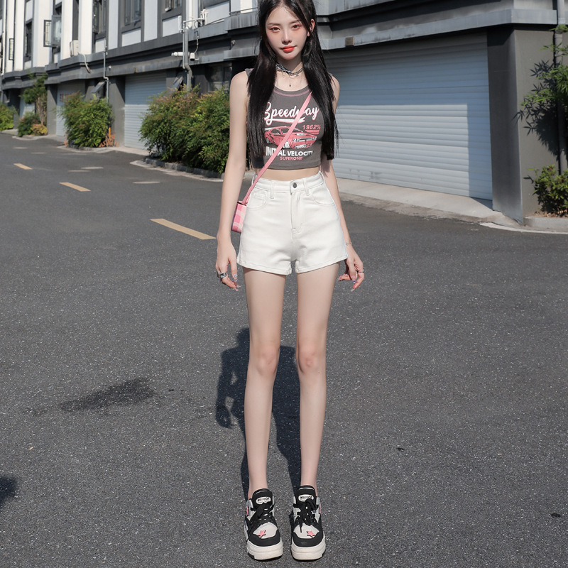 Real shot of American summer casual 2024 summer washed A-line high-waisted denim shorts hot girls tight hip-hugging hot pants summer