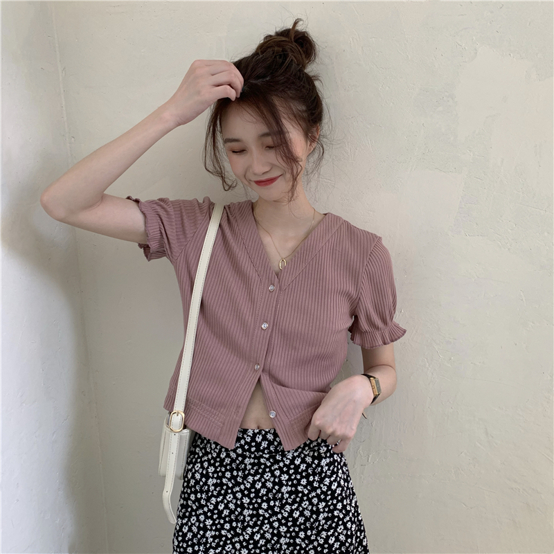 Real photo, real price, Korean retro, all-around three color V-neck, thin petal sleeve, small short pit top T-shirt