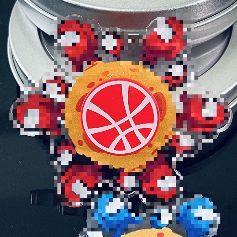 The effect shooting shows the fidget spinner turning into running Naruto and Sasuke, the dynamic top fingertip spinner manufacturer
