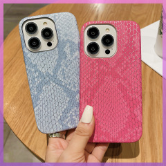 Gold snake pattern suitable for Apple 13 mobile phone case iphone14promax half pack ip12 anti-fall 11pm protective cover