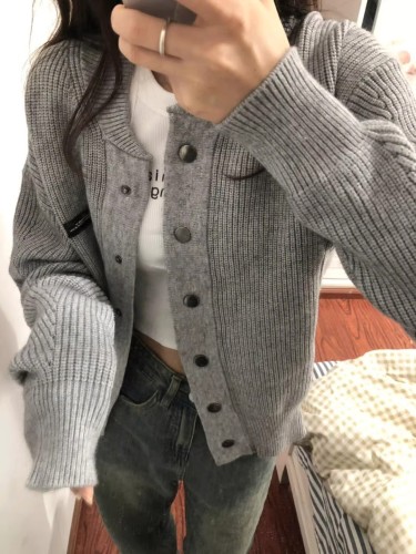 College style short gray sweater design niche women's autumn and winter lazy retro knitted cardigan jacket