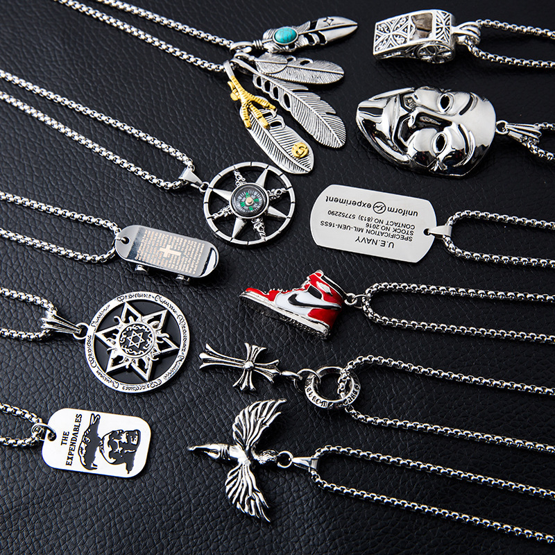 Long trendy and cool versatile necklace men's simple titanium steel sweater chain personalized hip-hop pendant chain accessories wholesale