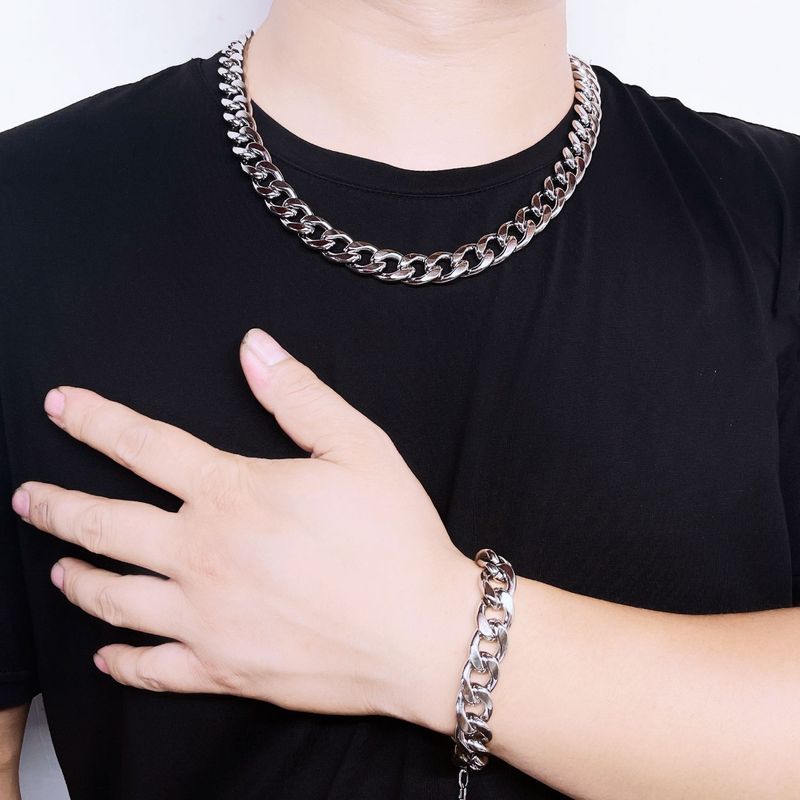 Universal retro necklace for male and female students, hip-hop simple and versatile, trendy Cuban couple clavicle accessories sweater chain