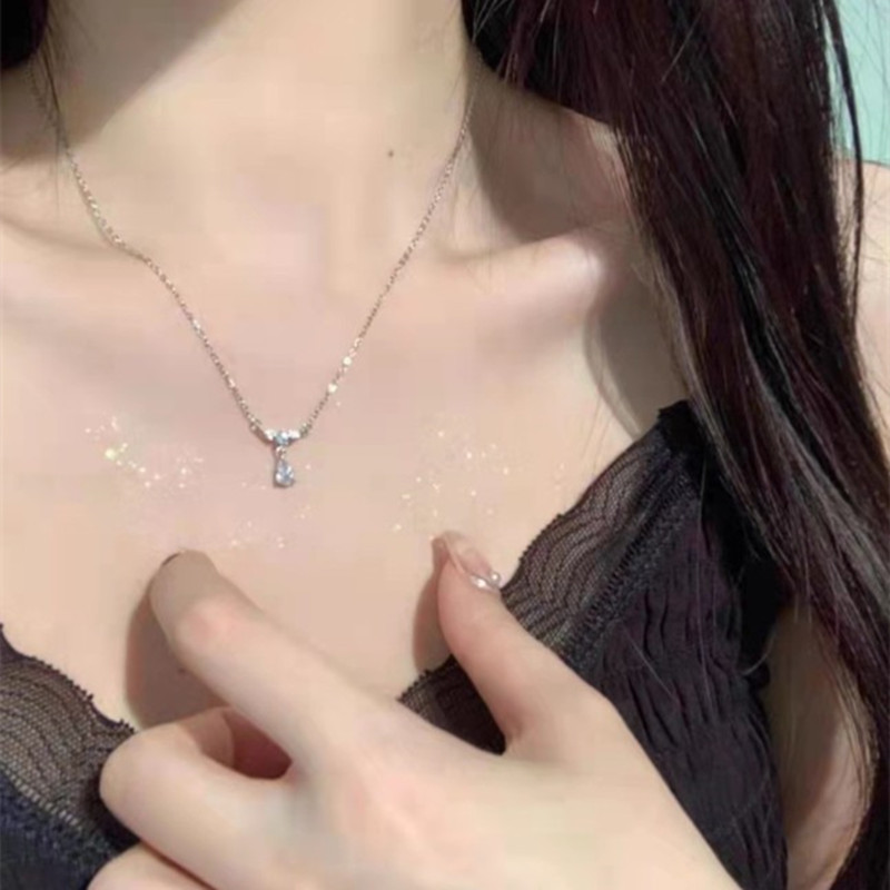 Yinzun s925 water drop necklace zircon female design sense gentle temperament fairy bestie clavicle chain one piece wholesale