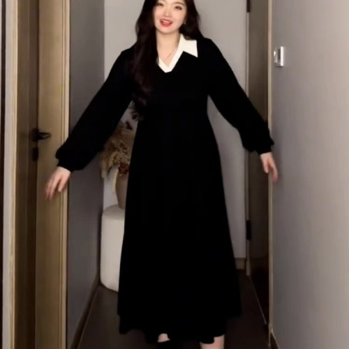 Ms. Ying [Manchester City Love Letter] Plus-size slimming and stylish Korean-style niche black and white dress