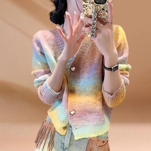 French tea break platycodon milk fufu lazy sweater 2024 early autumn new V-neck rainbow gradient knitted cardigan