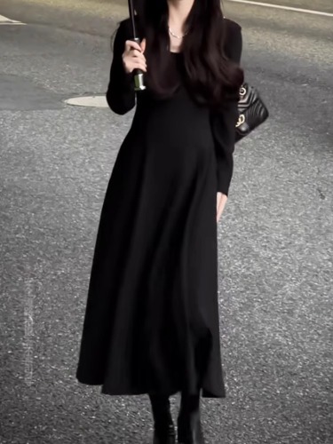 Hepburn style black long-sleeved dress for women early autumn 2024 new tea break French style high-end long dress