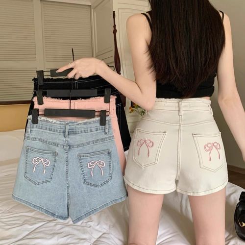 American style pocket embroidered denim shorts for women summer 2024 new hot girl style versatile slimming straight hip-covering hot pants