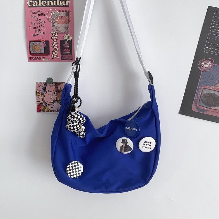 2024 Japanese Harajuku Large Capacity Messenger Bag Women's Casual Women's Bag Student Class Messenger Bag Retro Nylon Cloth Bag
