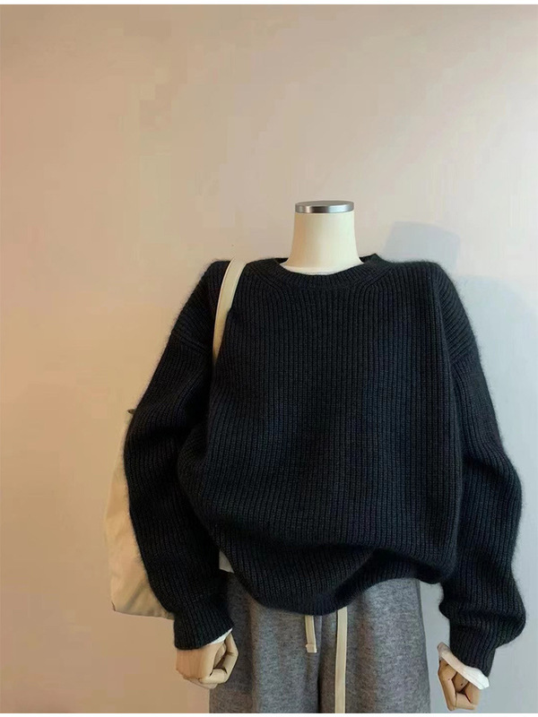 New Xiaoxiang style lazy retro black round neck sweater women's high-end Korean style light mature top autumn and winter clothing