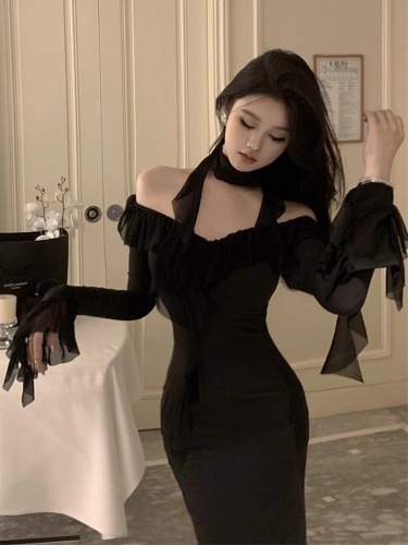 2024 New French Hepburn style black one-shoulder dress for women spring and autumn high-end sexy hip-covering long skirt dress