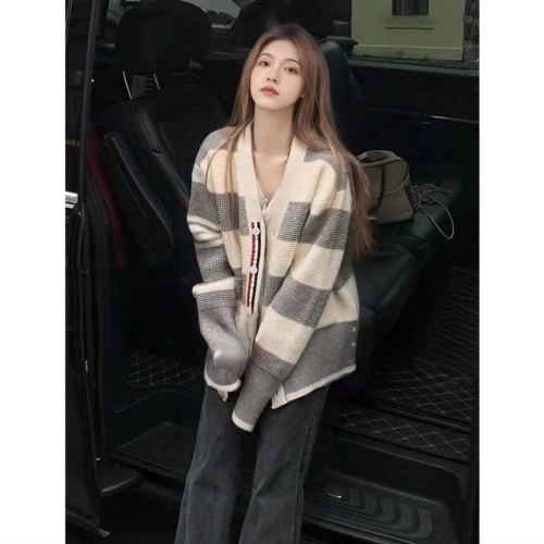 Contrast color striped sweater for women 2024 autumn and winter new V-neck mid-length loose slim cardigan versatile top