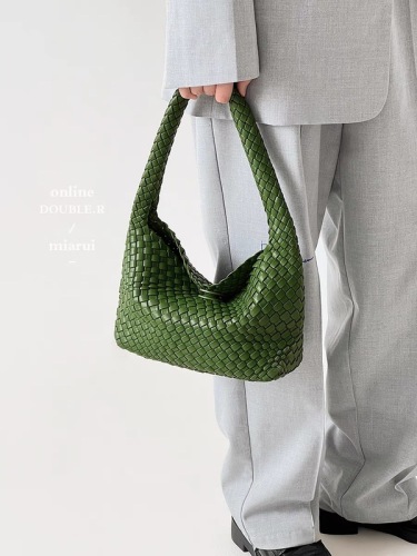 Handwoven bags  new summer small bags armpit bags crossbody niche light luxury women's bags portable mother-in-law bag