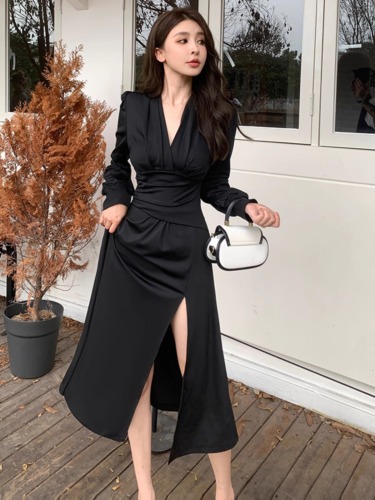 French high-end v-neck black dress for women in autumn plus size waist sexy elegant dress long dress