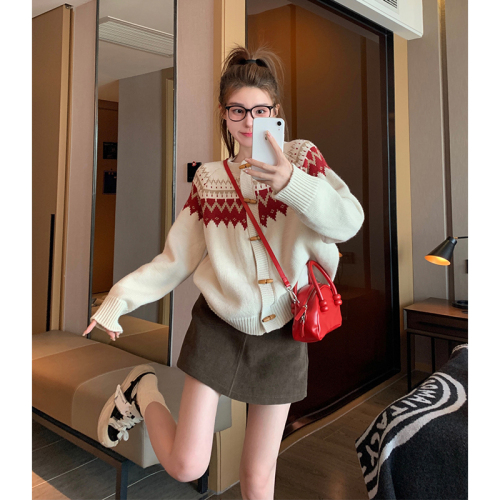 Retro Fair Isle Horn Button Sweater Jacket Women's Winter Thickened Lazy Style New Year's Knitted Cardigan Top