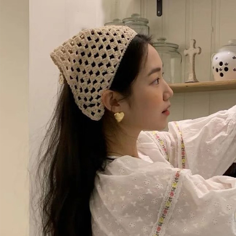 Korean ins blogger's same style hollow French pastoral crochet triangle headscarf for women summer concave shape knitted headscarf
