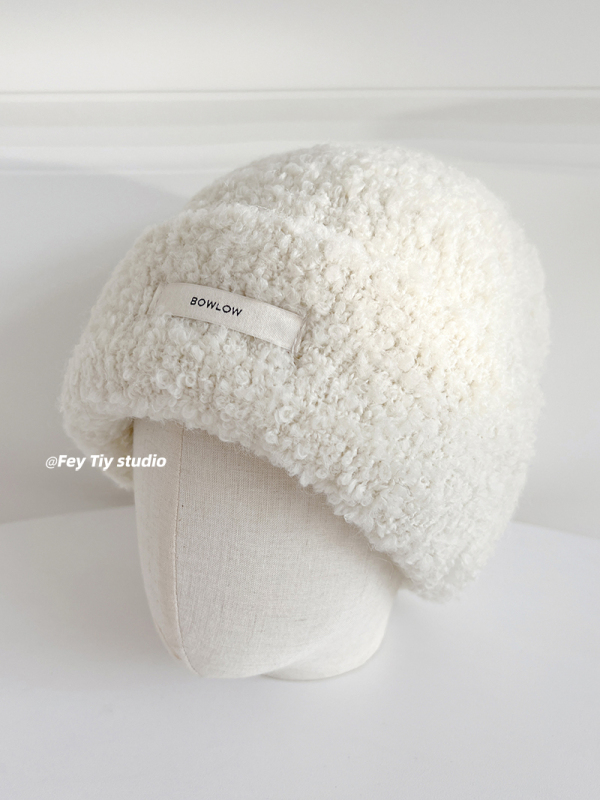 Korean niche design soft and waxy big head circumference showing face small knitted hat autumn and winter warm casual casual Baotou cold hat for men and women