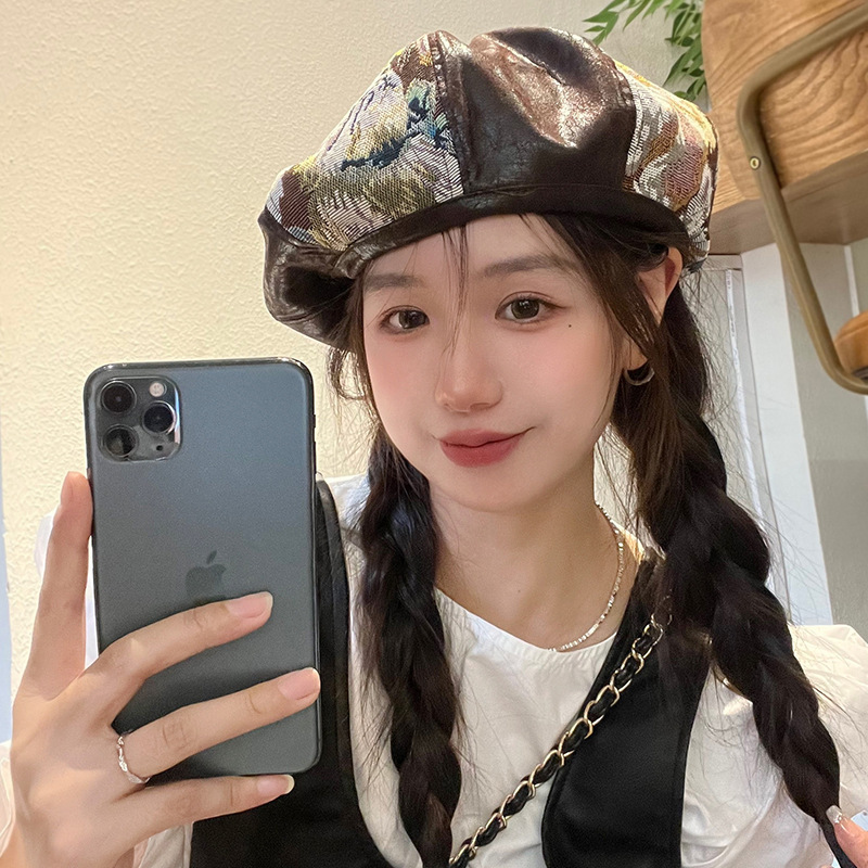 Autumn and winter designer puppy jacquard PU leather splicing beret trendy retro British niche painter hat for women