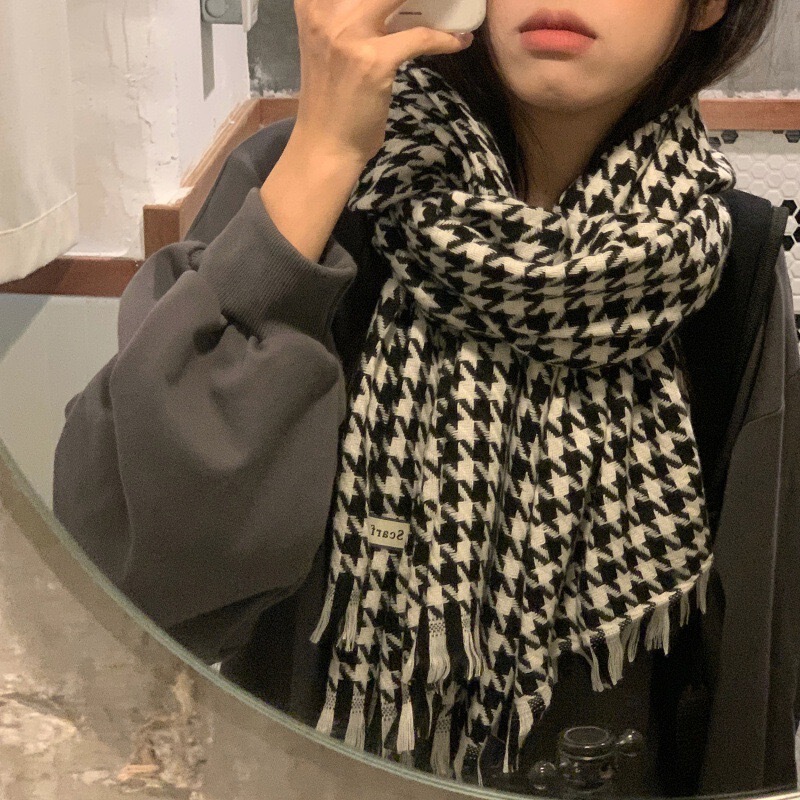 Houndstooth black and white scarf for women autumn and winter 2024 new versatile thickened and warm imitation cashmere student scarf