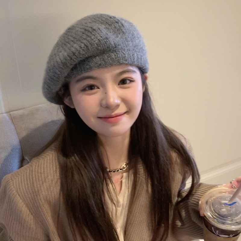Autumn and winter atmospheric mohair knitted beret for women, gentle and versatile, face-showing little painter hat, big head cap