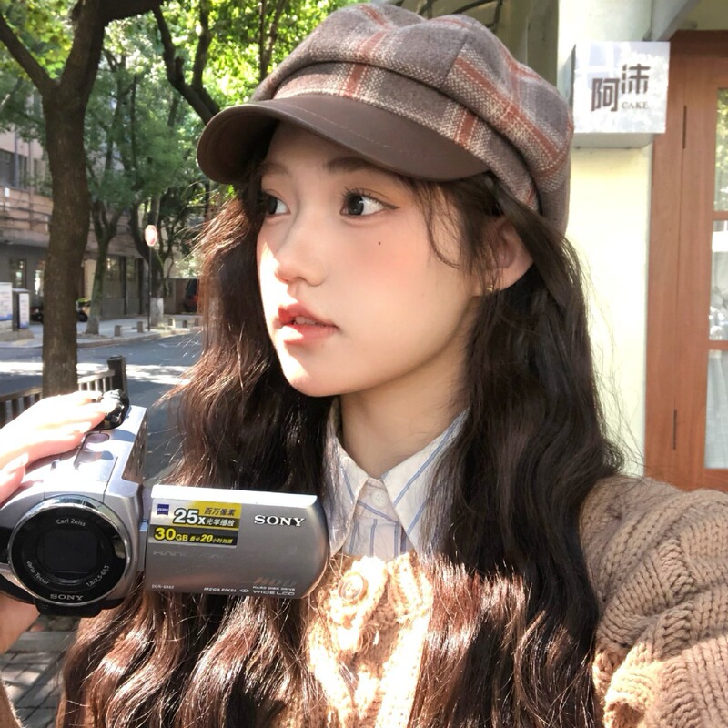 Fashionable autumn and winter Korean style plaid retro woolen splicing octagonal hat autumn and winter atmosphere versatile beret