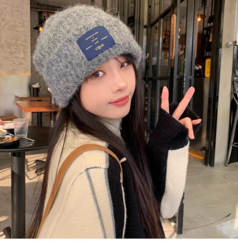 Winter rookie!  Face-showing small woolen beanie for women, autumn and winter Korean style all-match knitted hat for women, big head pile hat