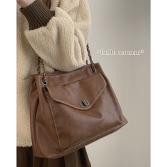 Large-capacity bag women's 2024 new trendy fashion chain tote bag versatile crossbody hobo bag commuting Zhengzhi